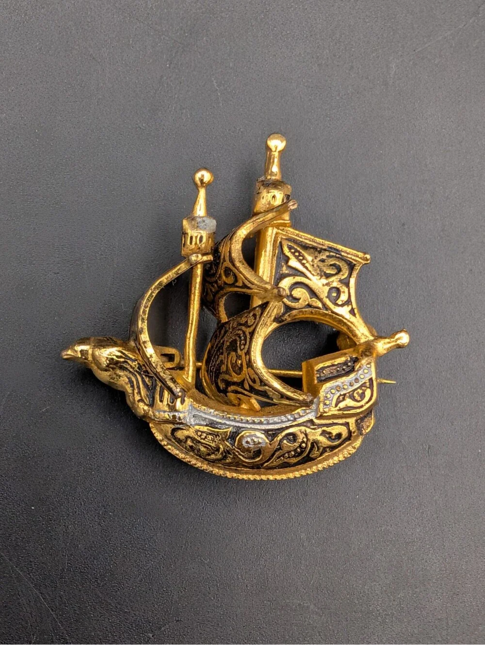 Vintage Toledo Damascene Galleon Ship Brooch Pin Spain Gold Silver Tone Black